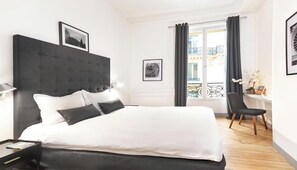 3 bedrooms, desk, iron/ironing board, free WiFi