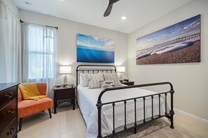 2 chambres, fer et planche à repasser, Wi-Fi gratuit, draps fournis