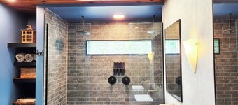St. John's - Simply Divine, 4 BR, 2.5 Bath, Harpers Ferry