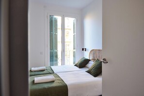 3 bedrooms, iron/ironing board, Internet, bed sheets