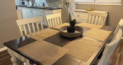 Charming Newly remodeled 3Br2Ba