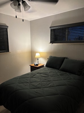 2 chambres, fer et planche Ă repasser, Wi-Fi, draps fournis