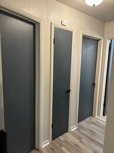 Charming Duplex with New AC & heater with WiFi 