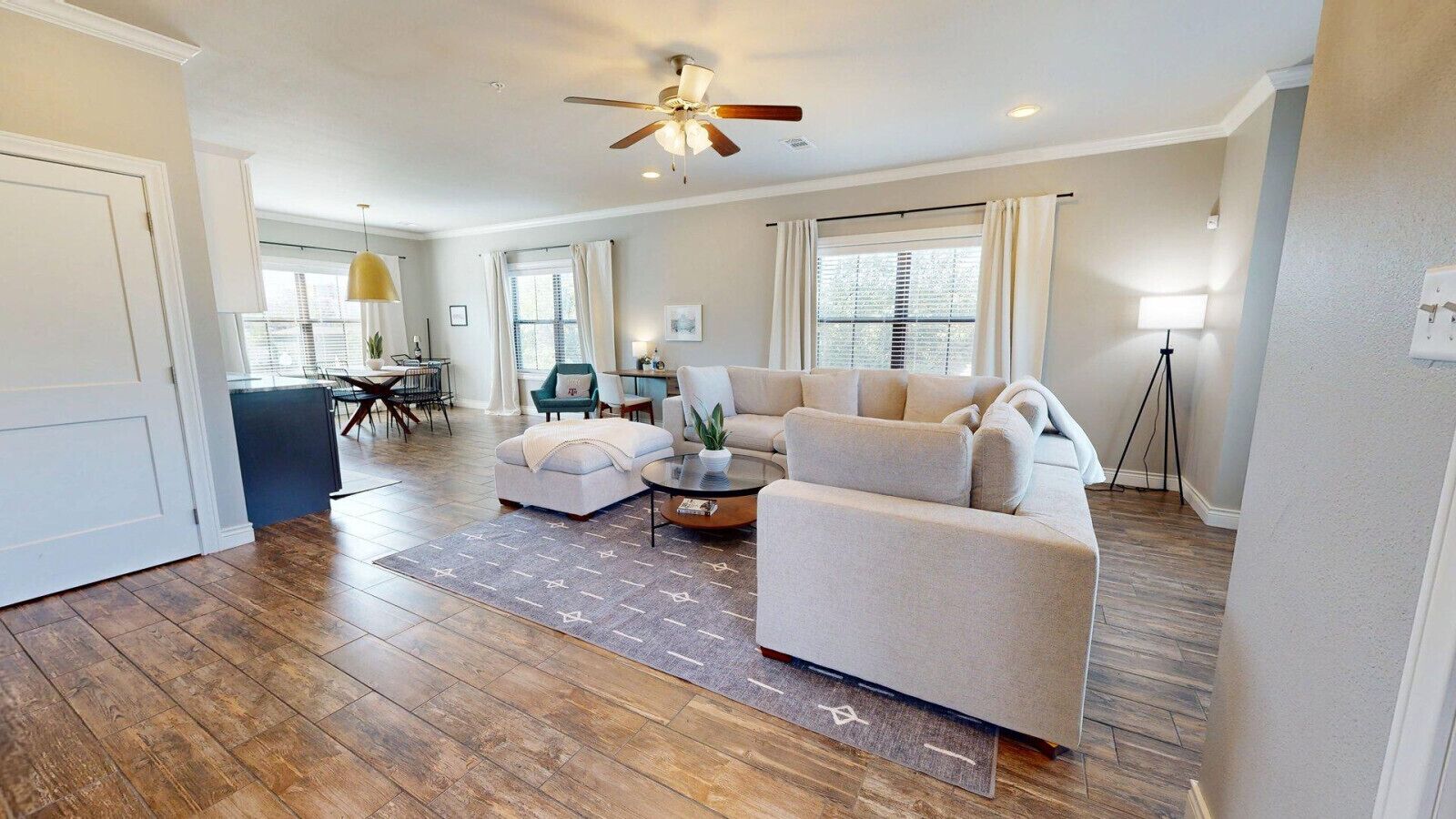 Téléviseur connecté, lecteur de DVD