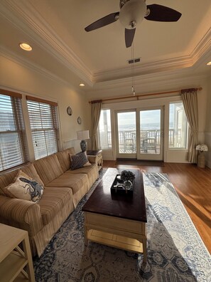 Smart TV, DVD player, books