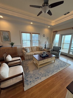 Smart TV, DVD player, books - NEW listing! Sail Away - Ocean front TOP floor condo in charming Rodanthe (Rodanthe)