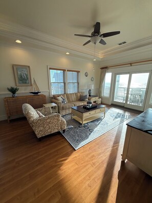 Smart TV, DVD player, books