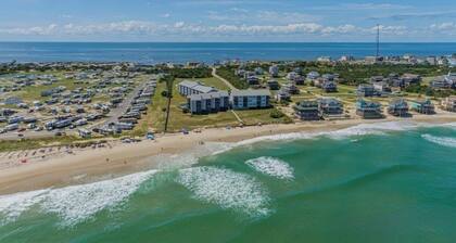 NEW listing! Sail Away - Ocean front TOP floor condo in charming Rodanthe