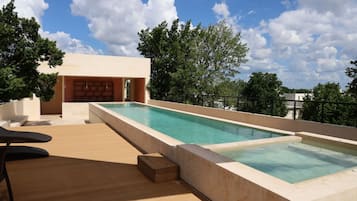 Outdoor pool, sun loungers