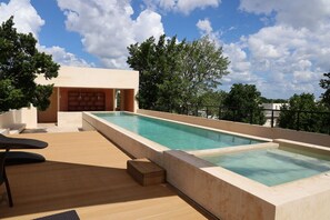 Outdoor pool, sun loungers