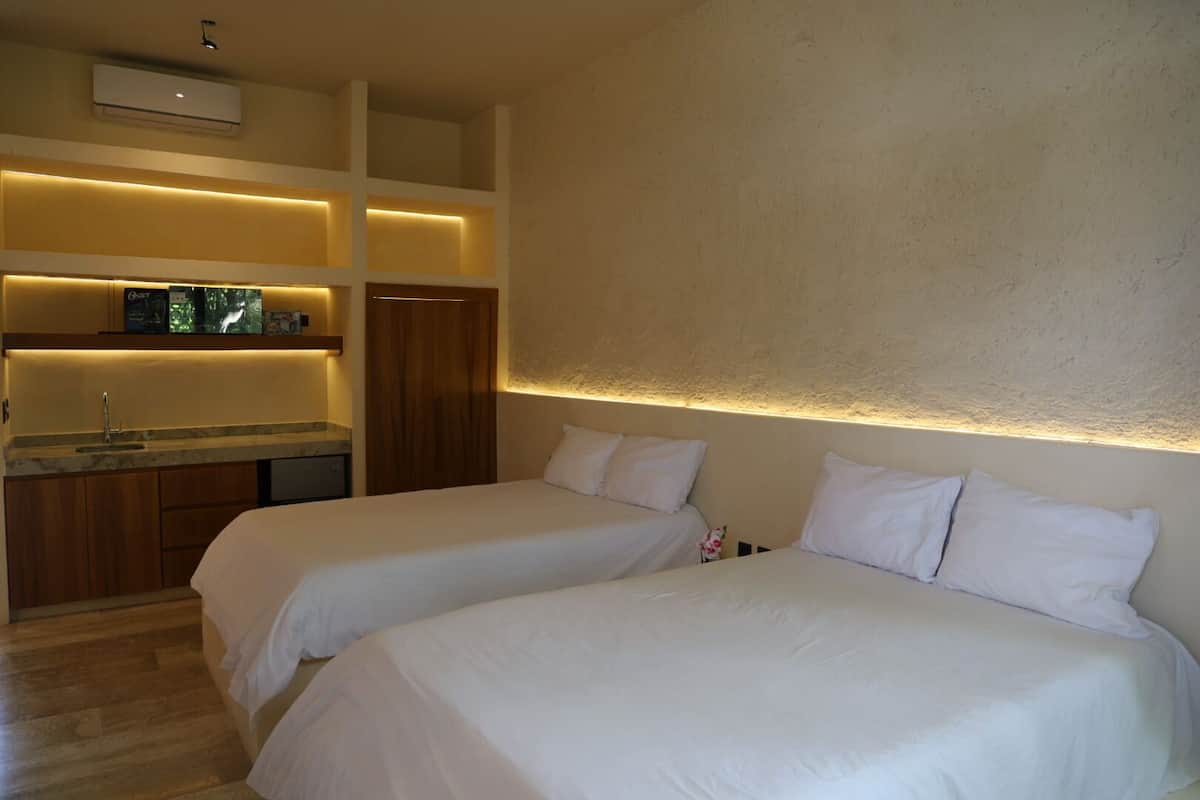 Deluxe Double Room, 2 Double Beds, Housekeeping, Garden View