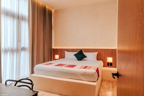 Premium bedding, minibar, in-room safe, desk