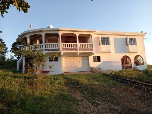 Marvelous 4-bedroom building in Mandeville