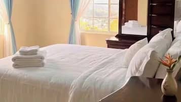 4 عدّة غرف نوم ومكواة/لوح كي وواي فاي مجانًا وملاءات أسرّة