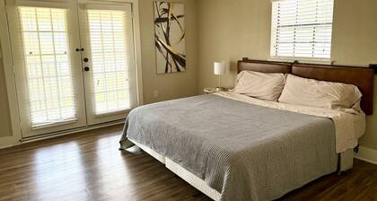Minutes off I-35W - close to all the area attractions!
