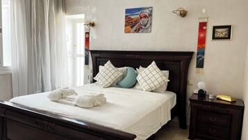 2 chambres, bureau, fer et planche à repasser, Wi-Fi gratuit