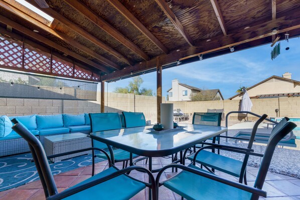 Outdoor dining