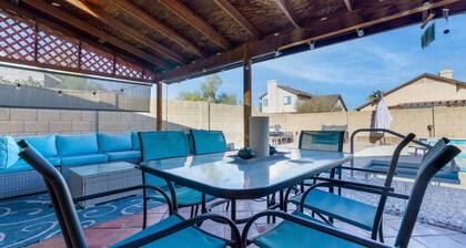 3 Bedroom 2 Bath - Sleeps 7 with Pool - Near the Chandler Mall