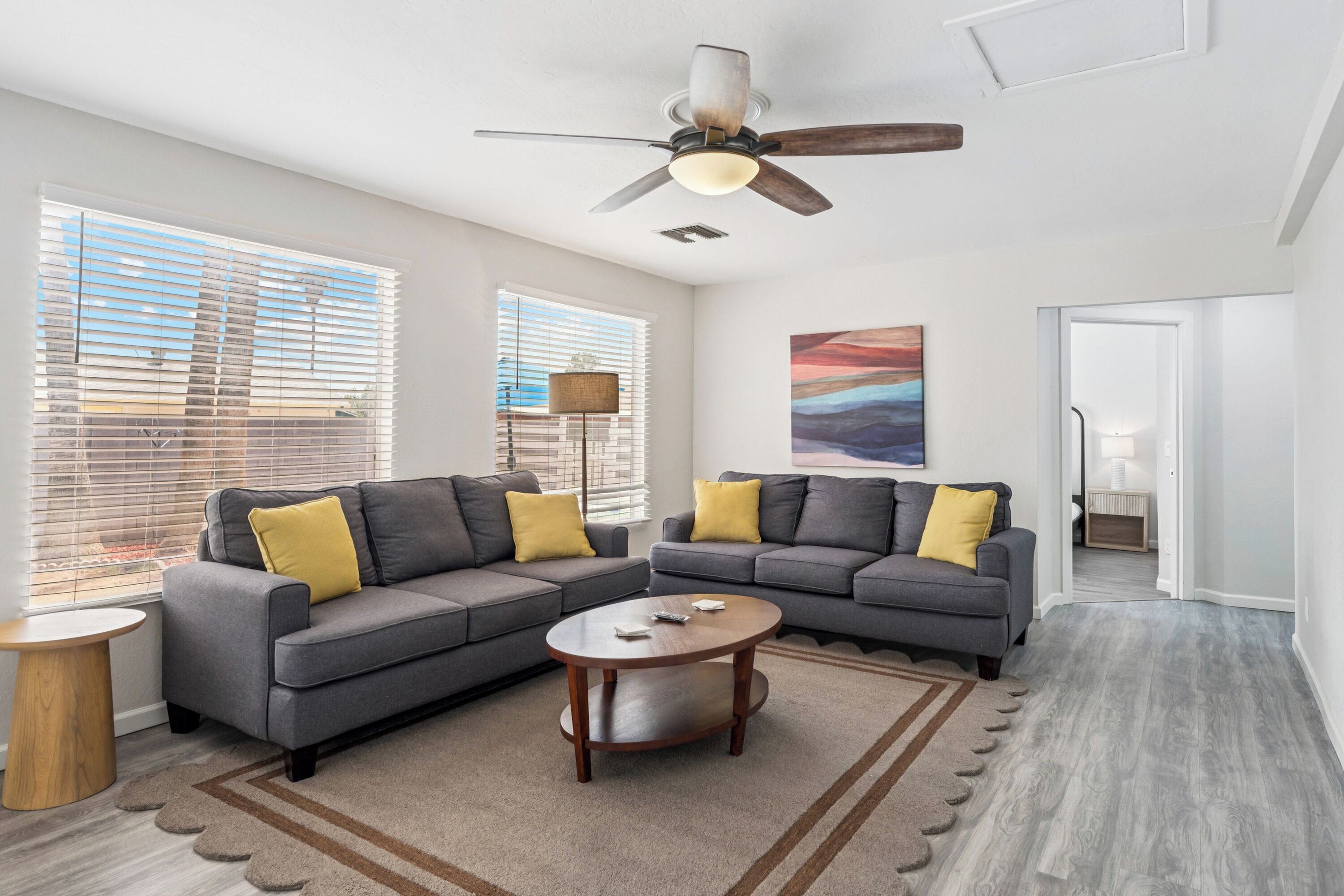 Smart-tv, bordfodbold, bøger