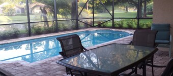 Charming house with AC and inground salt water pool in Port St. Lucie