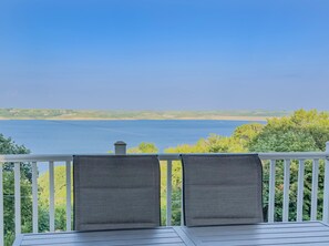 Property grounds - Unwind in Tranquility: Stunning Lake Views on Tuttle Creek Lake, Manhattan (Manhattan)