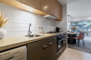 Fridge, microwave, oven, stovetop