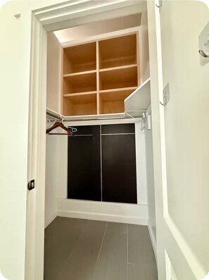 Interior - Best Rest for Less in San Jose (San Jose)