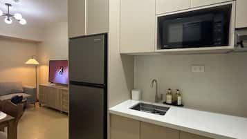 Standard Condo, Sea View | Private kitchen