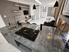 Fridge, electric kettle, toaster, toaster oven - Aconchego de Lugar - Eri&Douglas (Belo Horizonte)