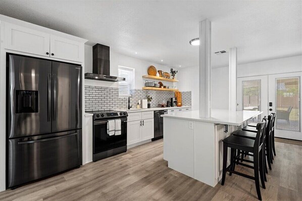 Microwave, oven, stovetop, dishwasher