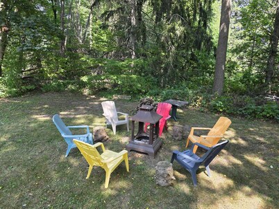The Blue Door Retreat. Cottage style living in the city!!!