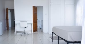 Fer et planche à repasser, Wi-Fi, draps fournis