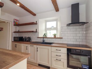 Fridge, dishwasher, cookware/dishes/utensils