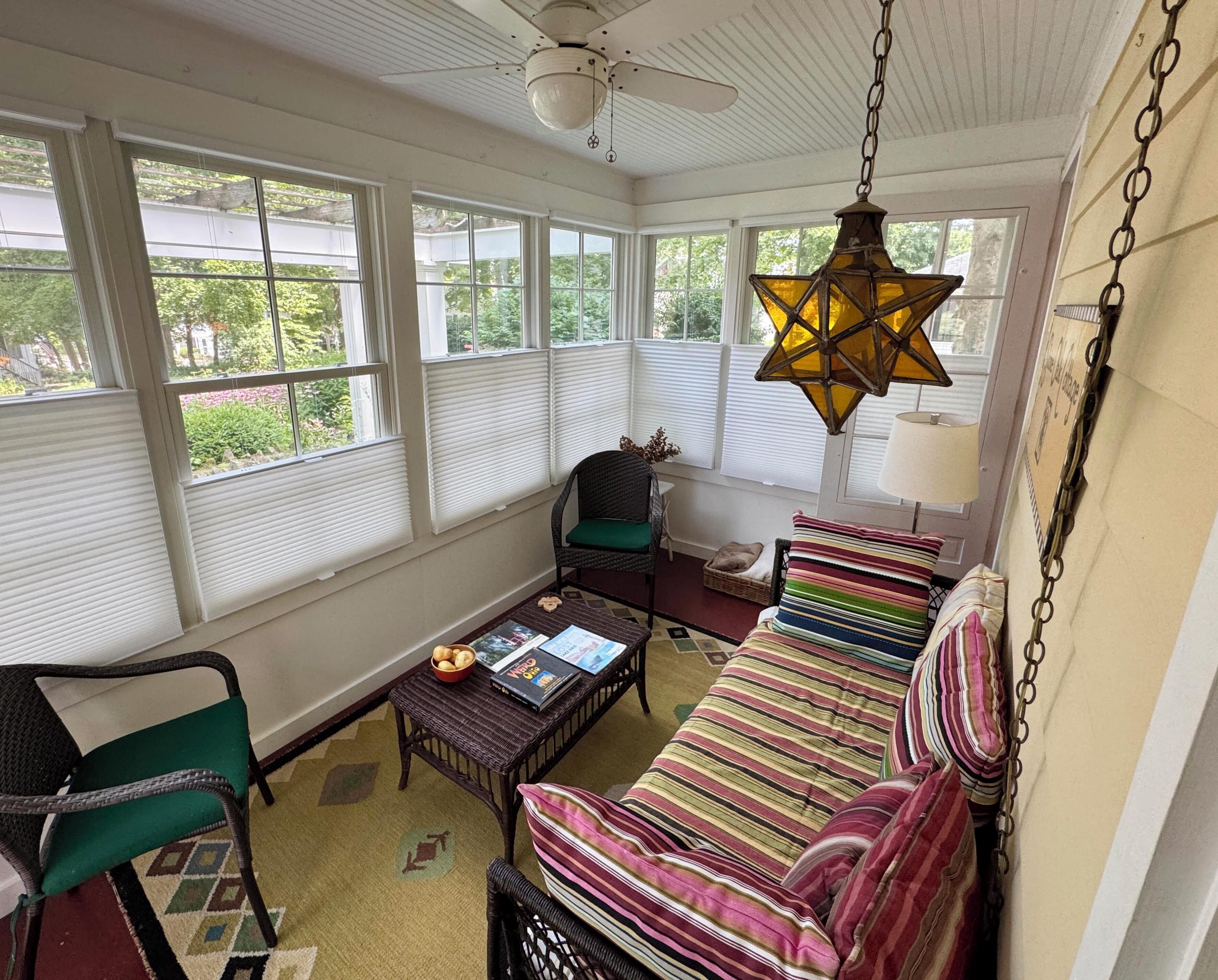 328 Cherry Close Walk To Downtown And Pool - Marblehead, OH