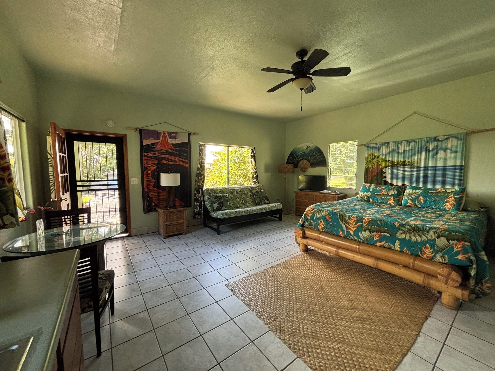 1 bedroom, desk, WiFi (free), bed sheets