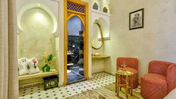 Kamar Double atau Twin Deluks | Brankas dan Wi-Fi gratis