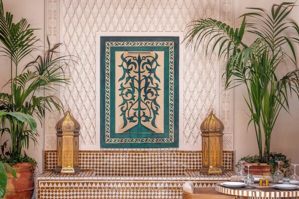 فطور كامل مجانًا يوميًا