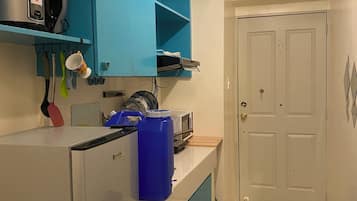 Microwave, stovetop