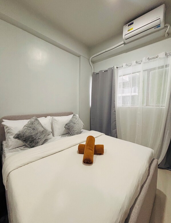 Chambre, 1 chambre, balcon, vue sur la piscine | 1 chambre