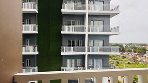 Rom, 1 soverom, balkong, bassengutsikt | Balkong