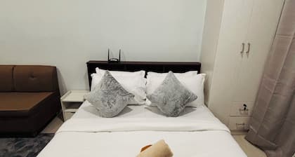 Room-inviting Space for Rest & Relaxatio