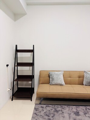 Living room - Room-minimalist Comfort With Homey Touch (Iloilo)