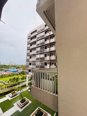 Room, 1 Bedroom, Balcony | Property grounds