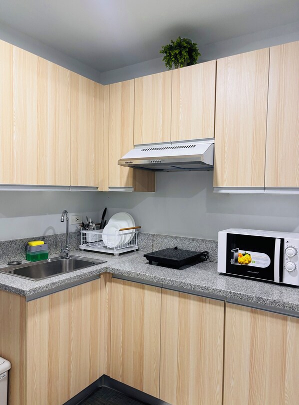 Room, 1 Bedroom, Balcony | Interior