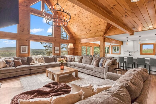 TV, fireplace - 8BR Water View Hot Tub 6 acres (Swanton)