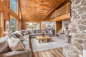 TV, fireplace - 8BR Water View Hot Tub 6 acres (Swanton)