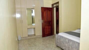 2 bedrooms, internet, bed sheets