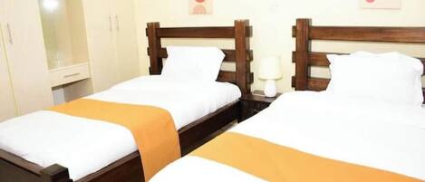 2 chambres, accĂšs Ă Internet, literie fournie