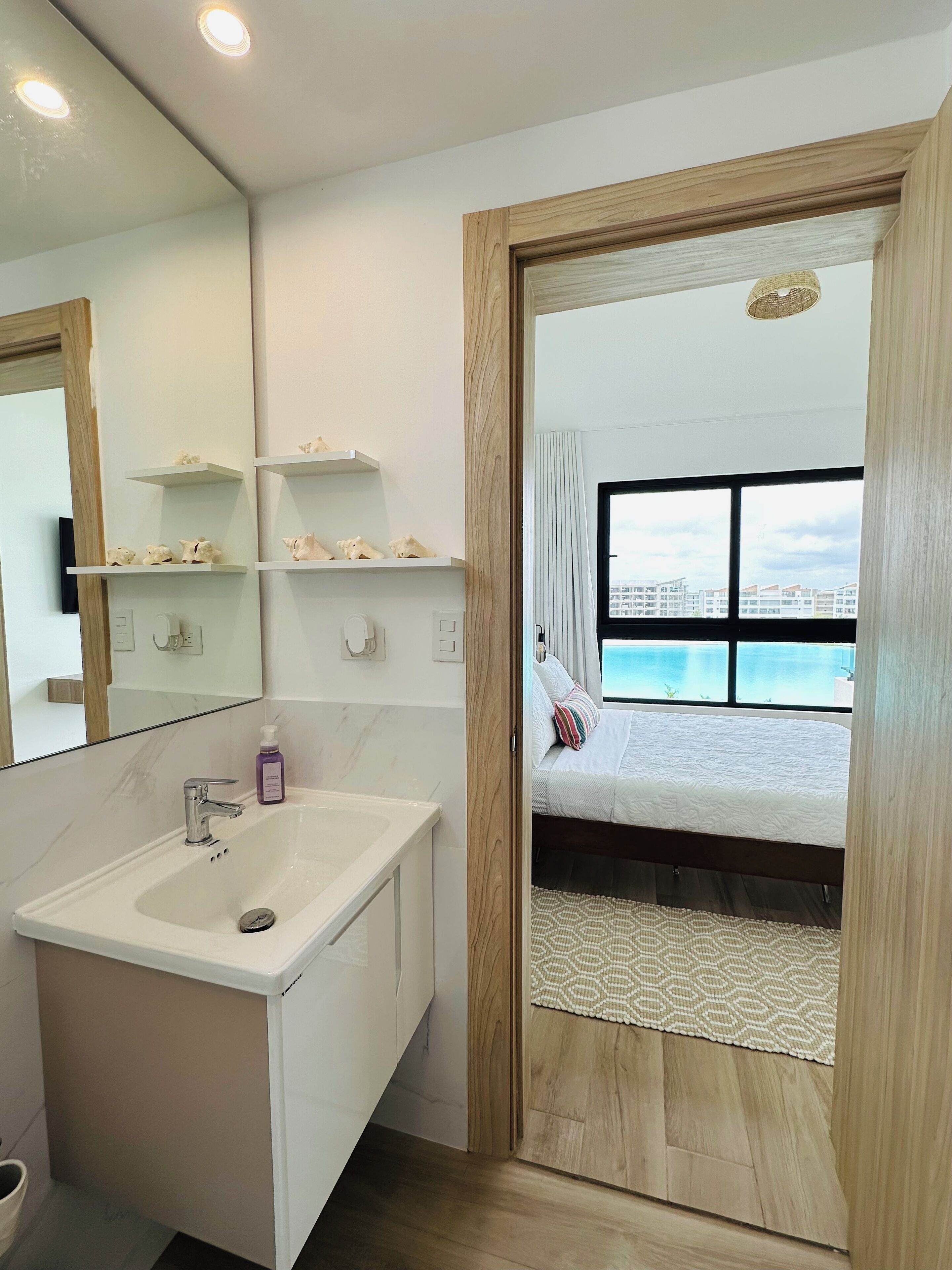 2 室のベッドルーム、セーフティボックス (室内)、アイロン / アイロン台、WiFi (無料)