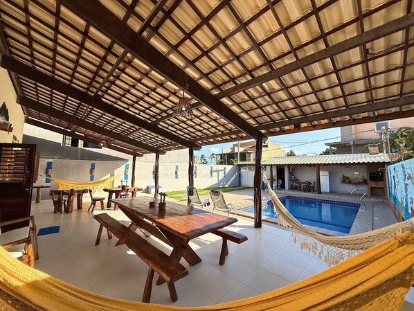 Basic Villa | Outdoor dining